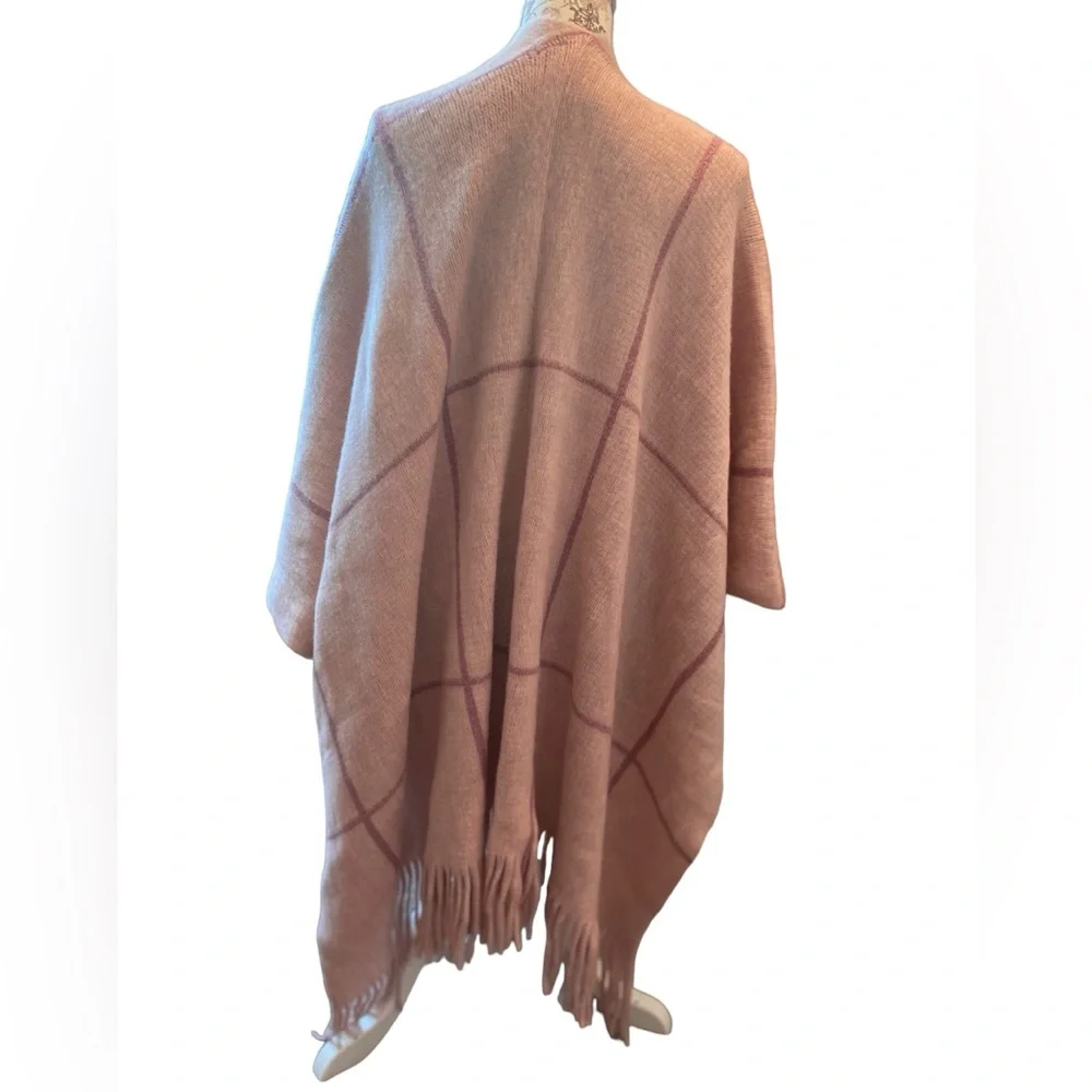 Authentic Vince Camuto Blush Wrap
